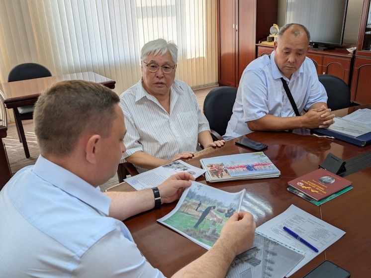 Элистинцы заботятся о благоустройстве своих районов