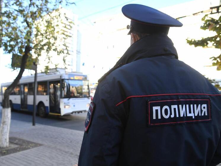 Полицейские помогли сироте из Волгограда найти фото его матери