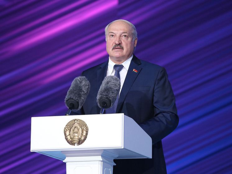 Встреча Владимира Путина и Александра Лукашенко на Валааме  началась символически: президенты  приняли участие в молебне в церкви Смоленской Божьей Матери