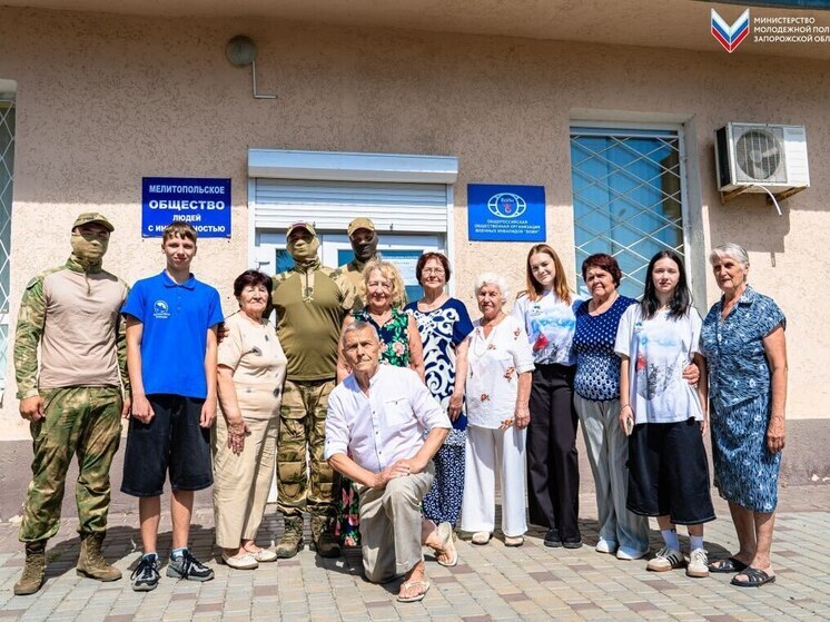 Мелитопольские ветераны получили подарки и теплые слова от «Волонтеров Победы» и Росгвардии