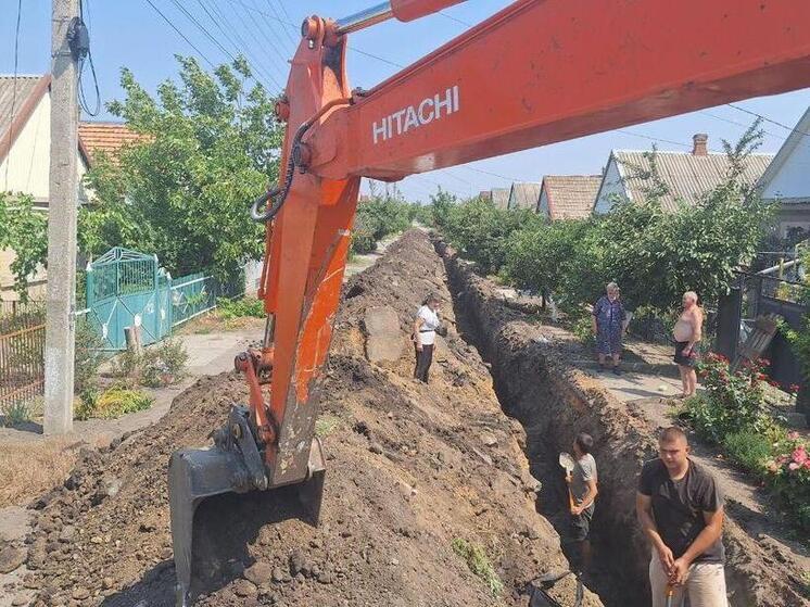 В Мелитополе ремонтируют водопровод по улице Крымской