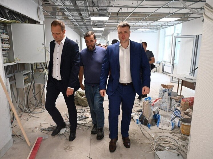 В Серпухове проверили работы по капремонту в пяти школах