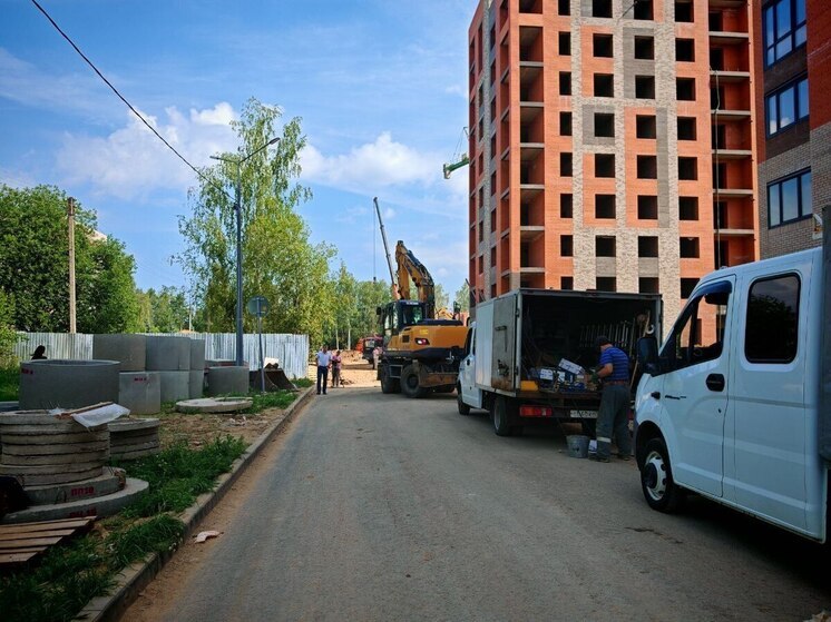 Алексей Смирнов проверил ход строительства новой дороги в Костроме