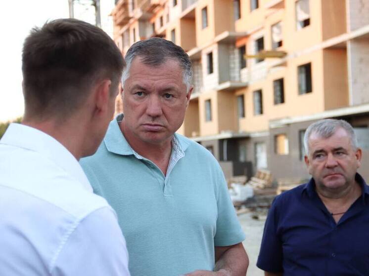 Хуснуллин посетил ЛНР и оценил программу жилищного строительства