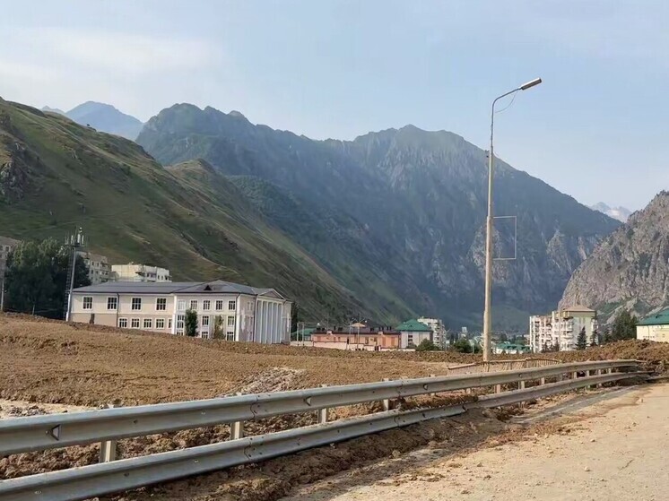 В Тырныаузе начались локальные работы по расчистке после селя