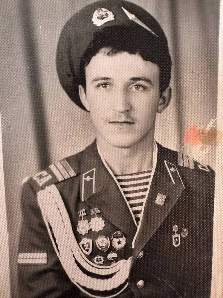 Глава Жуковского района вспомнил службу в ВДВ