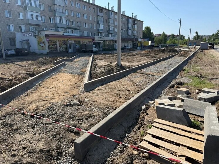 В Шарье на улице Адмирала Виноградова идет создание Морского сквера