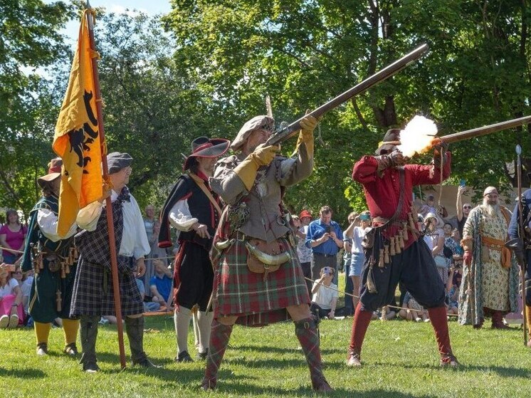 Изборск перенесся в средневековье: стартовал фестиваль «Железный град»
