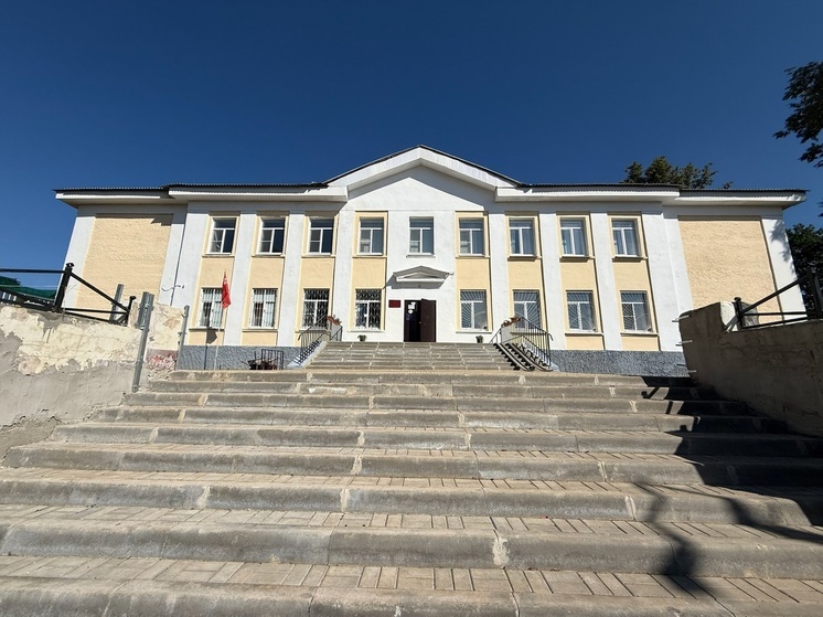 Глава Смоленска проверил ход ремонта 10-ой школы