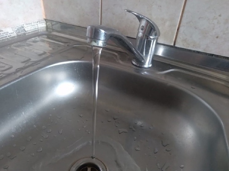 В ряде домов в Кургане отключили горячую воду из-за подтопления котельной