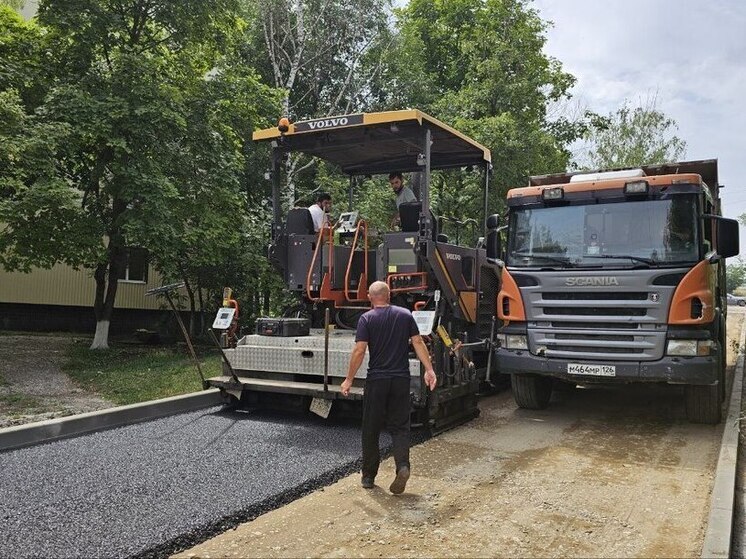 В Ясной поляне на Ставрополье по краевой госпрограмме отремонтировали две улицы