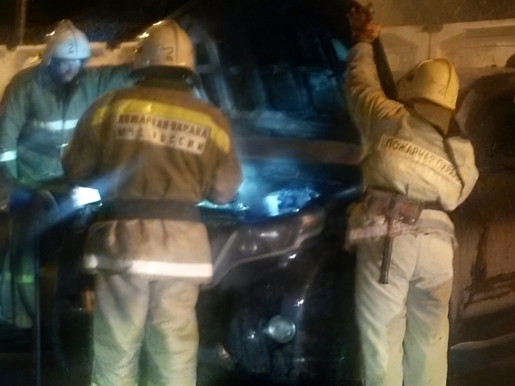 Водитель внедорожника врезался в препятствие в Семилукском районе Воронежской области