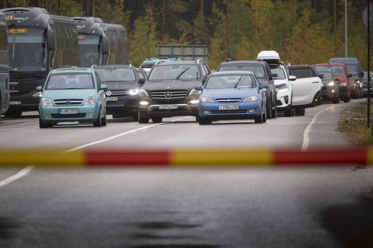 В Финляндии состоялся автопробег для поддержки открытия границы с Россией