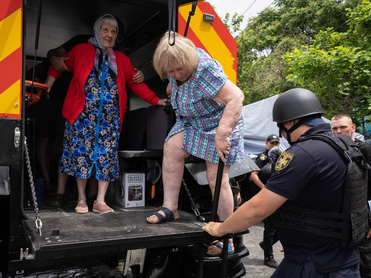 В подконтрольном ВСУ Херсоне объявили эвакуацию гражданского населения