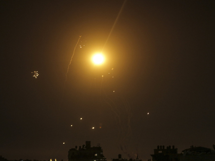 ПВО отражает атаку украинских дронов на Сочи