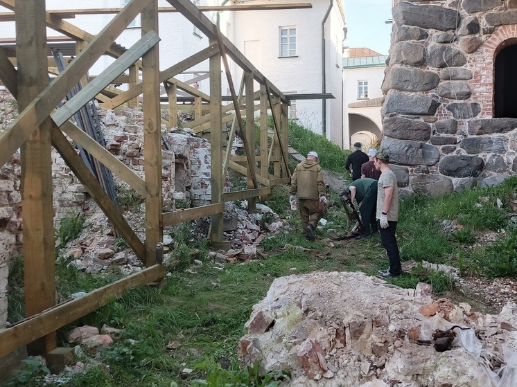 Волонтеры пришли на помощь Соловкам