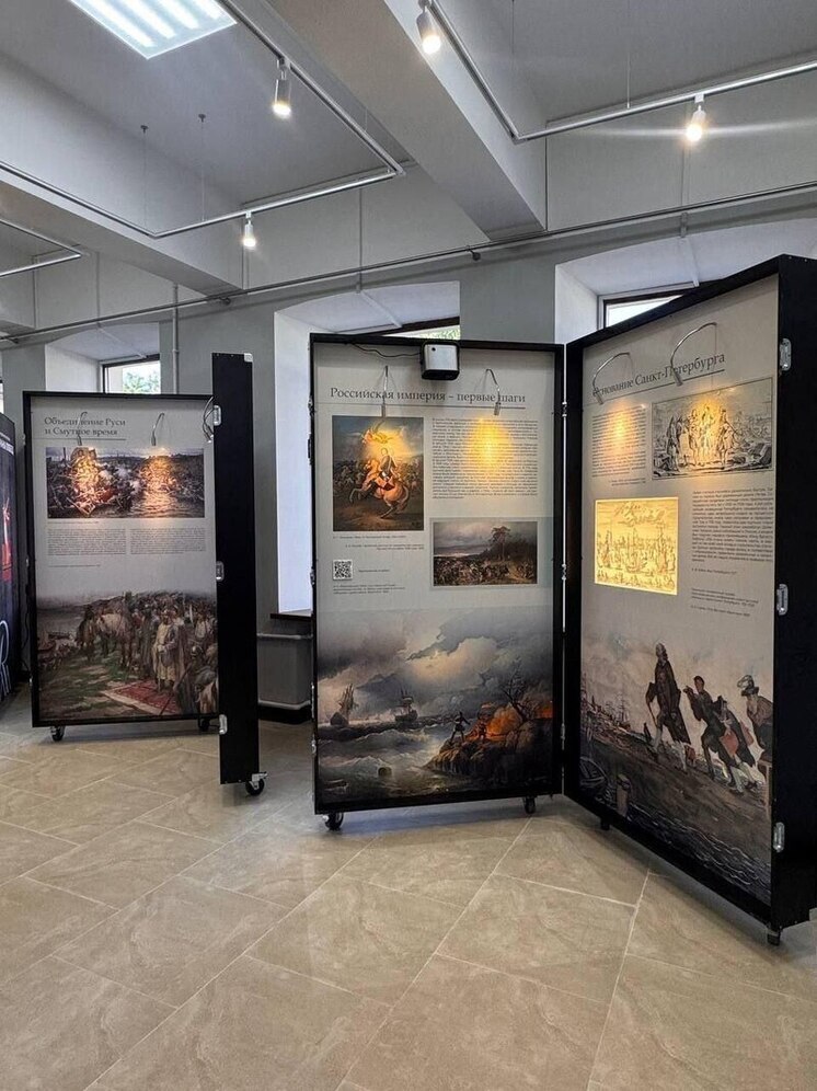 В Мариуполе заработала выставка «Страна побед» (6+)