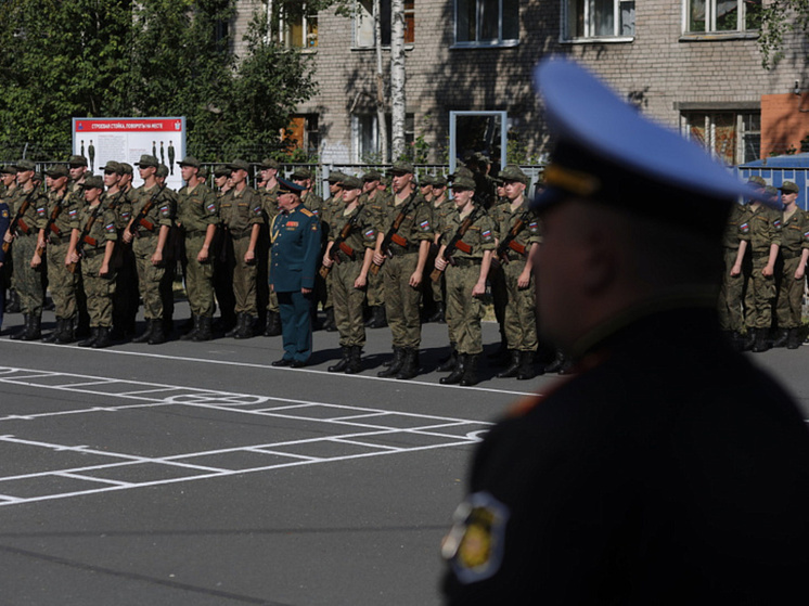 Курсанты военно-учебного центра САФУ приняли присягу в Архангельске