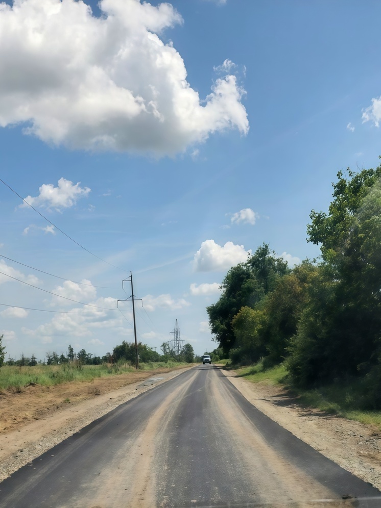 На Ставрополье уложили километр асфальта в поселке Передовом