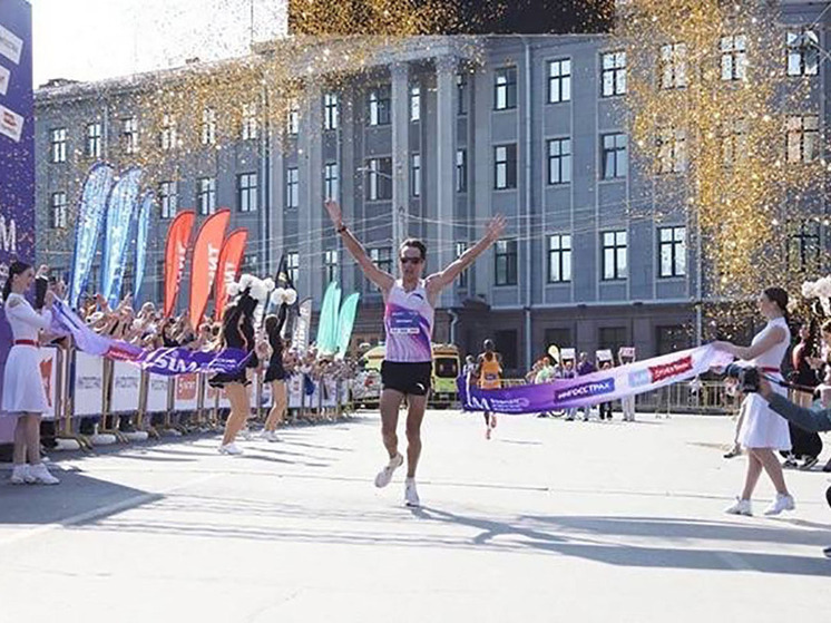 Спортсмен из Мурманской области стал победителем международного марафона в Омске