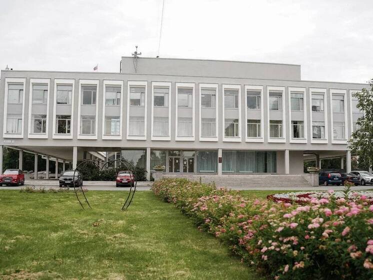 В Сестрорецке на улице Инструментальщиков сделают зоны отдыха