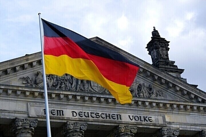 В Германии призвали лишить украинцев средств к существованию