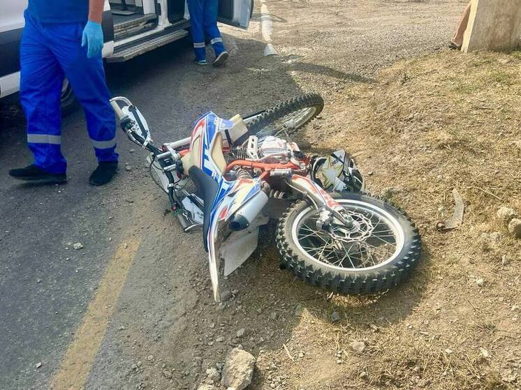 В Алуште водитель питбайка погиб под колесами грузовика
