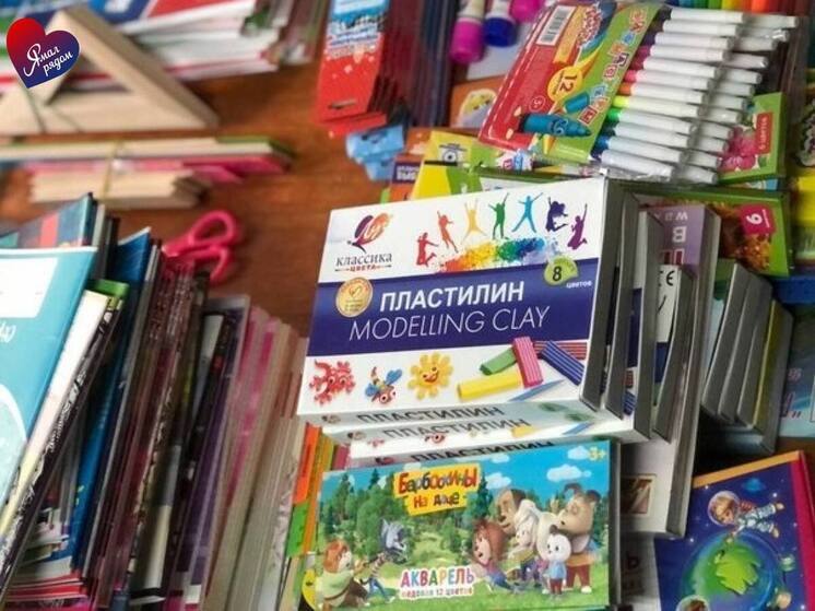 Книги и канцелярку отправили дошколята Лабытнанги малышам Донбасса