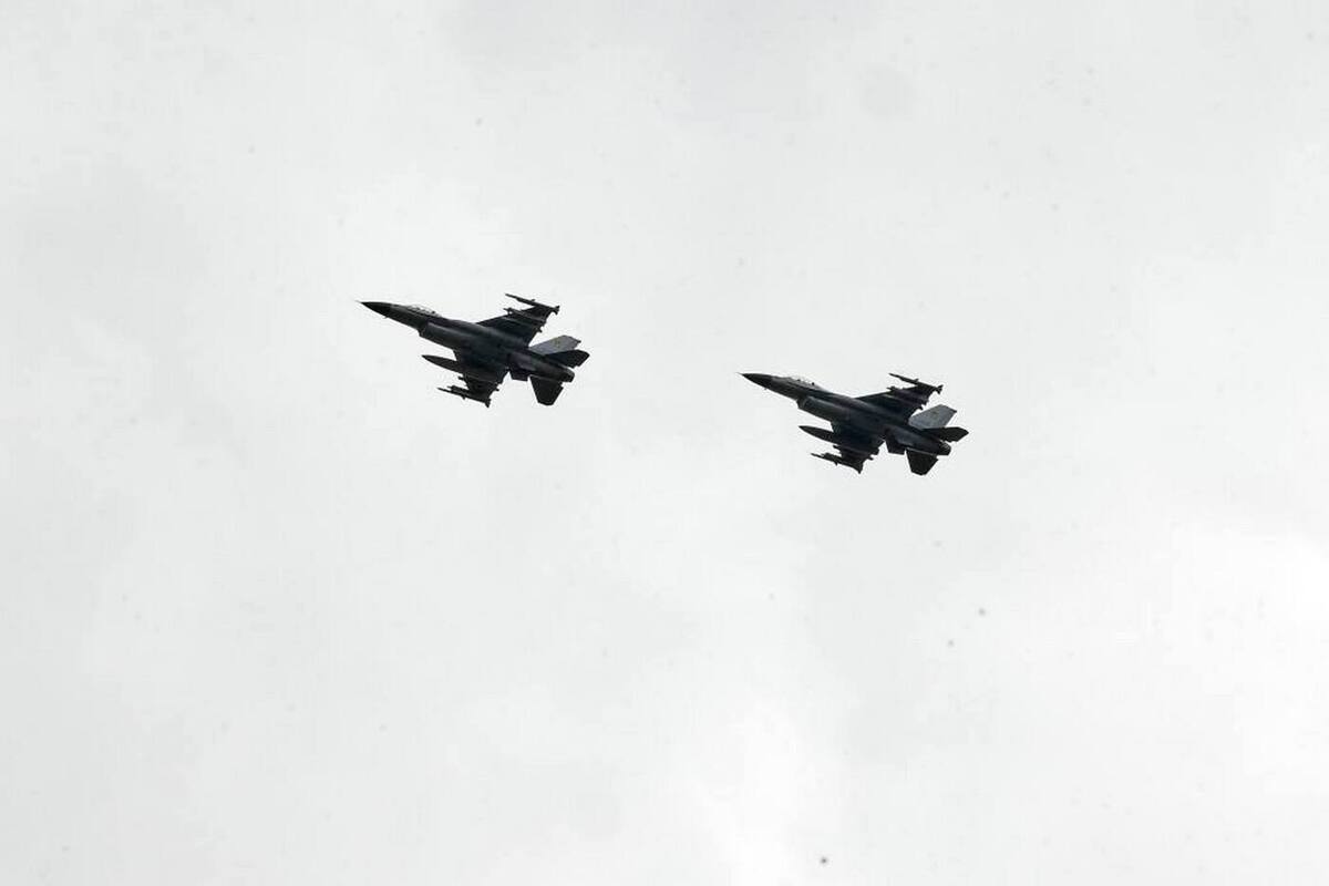 Ukrajina gradi podzemne bunkerje za zaščito letal F-16 in Mirage pred Rusijo