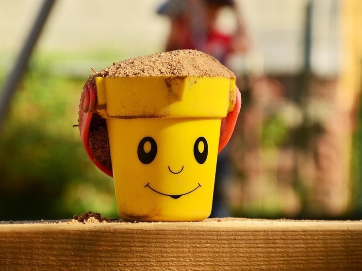 Калужских детей предостерегли от игр с песком