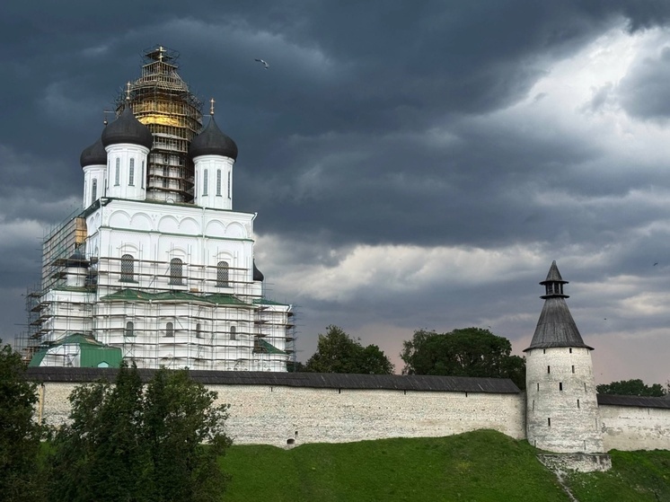 Грозы и ливни с ветром до 20 м/сек настигнут псковичей сегодня