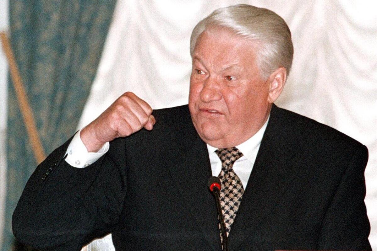 Дизен: Ельцин предупреждал, что Россия не потерпит глобальную гегемонию Запада