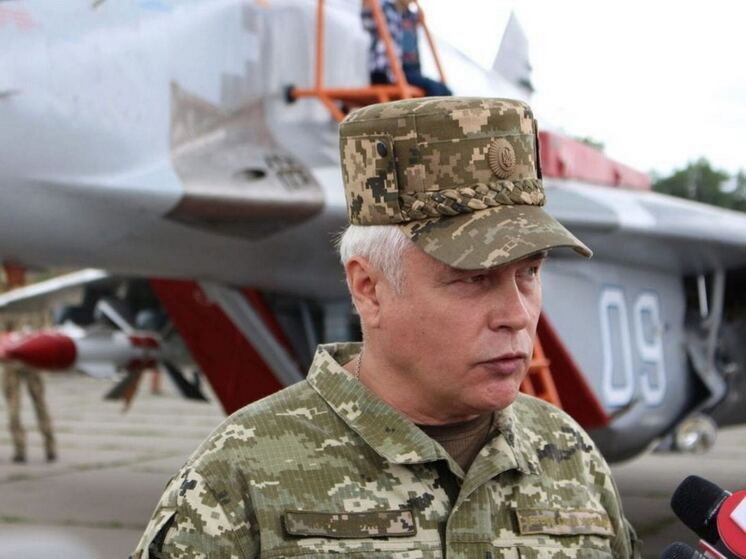 Журналисты «похоронили» другую женщину вместо матери главкома ВВС Украины