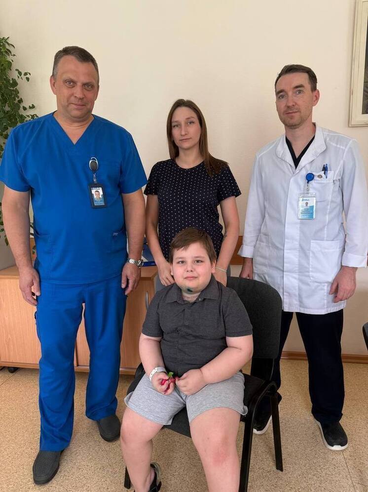 Тюменские врачи помогли ребенку с редким заболеванием трахеи