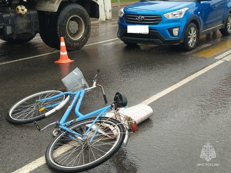 В Кондрове пенсионерка на велосипеде попала под Hyundai