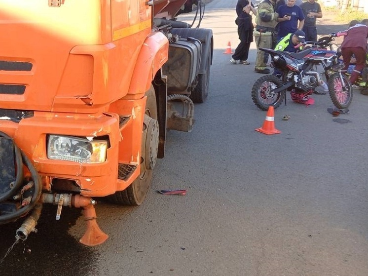 Двое подростков пострадали в ДТП с участием байка и КАМАЗ в Кургане