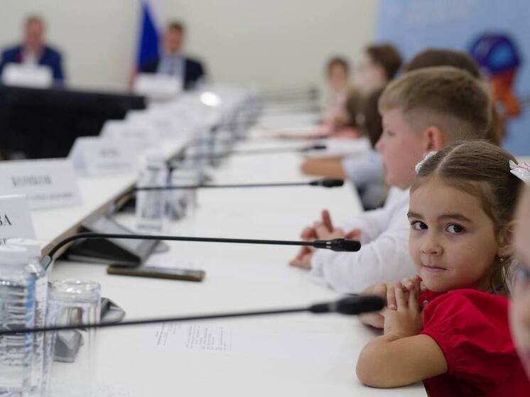 Юная смолянка задала строителям лучший вопрос