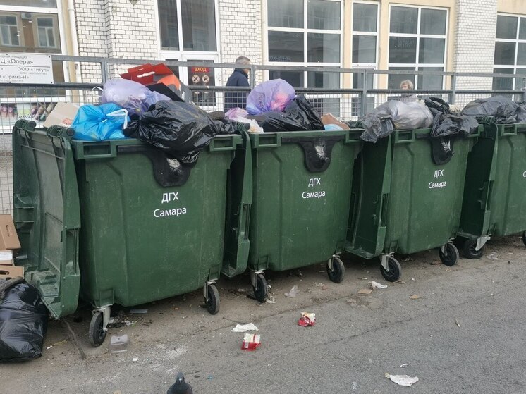 В Самаре на Революционной заморозили установку мусорной площадки после жалоб жителей