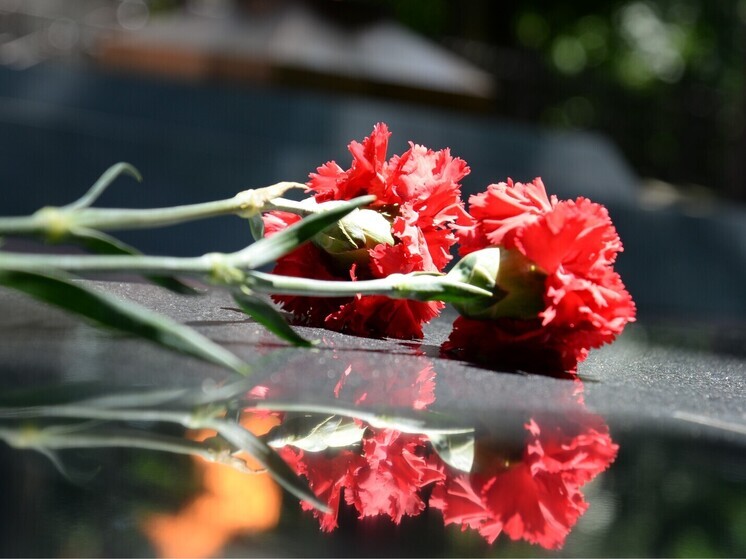 В Осетии открыли мемориальную доску герою СВО Леониду Хугаеву