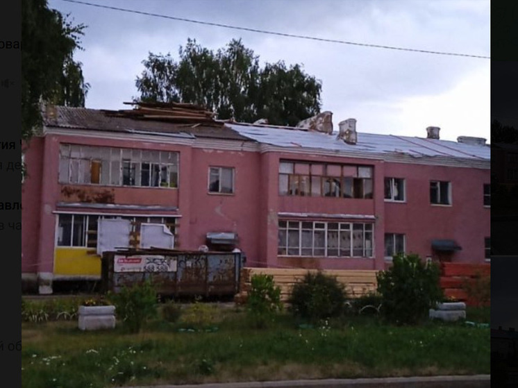 В Ярославском районе жители нескольких домов  месяц живут без кровли