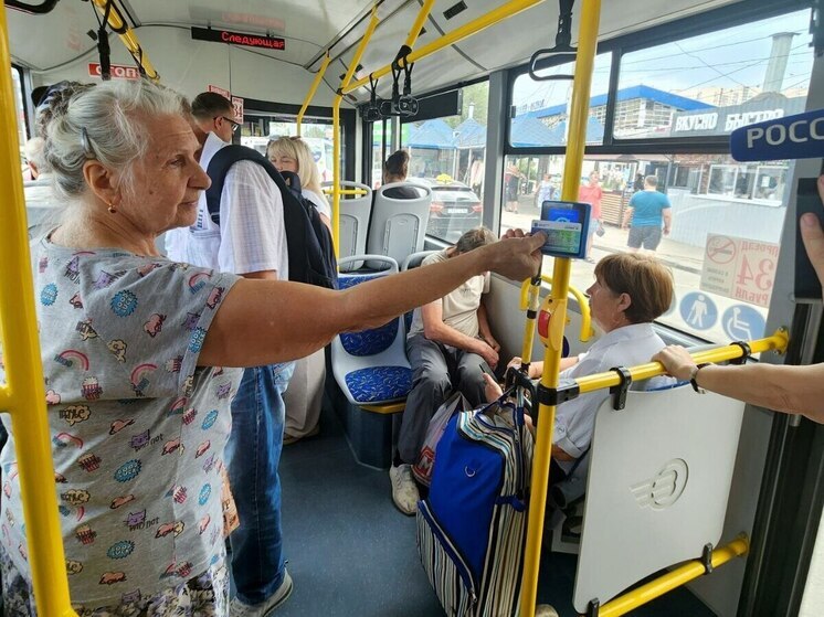 С 1 августа в 55 саратовских автобусах заработали валидаторы