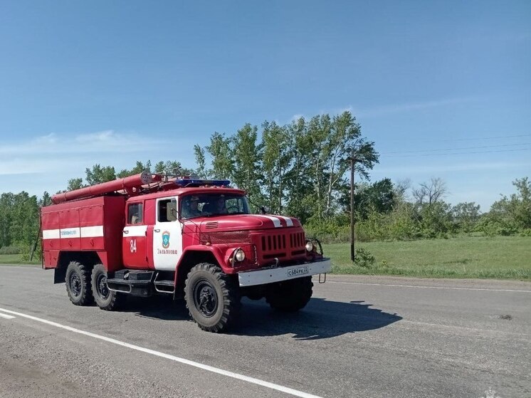 В небольшом алтайском селе за сутки произошло сразу два пожара