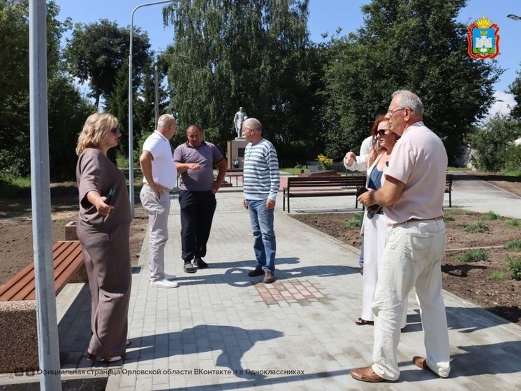 В Хотынце завершили благоустройство двух общественных пространств