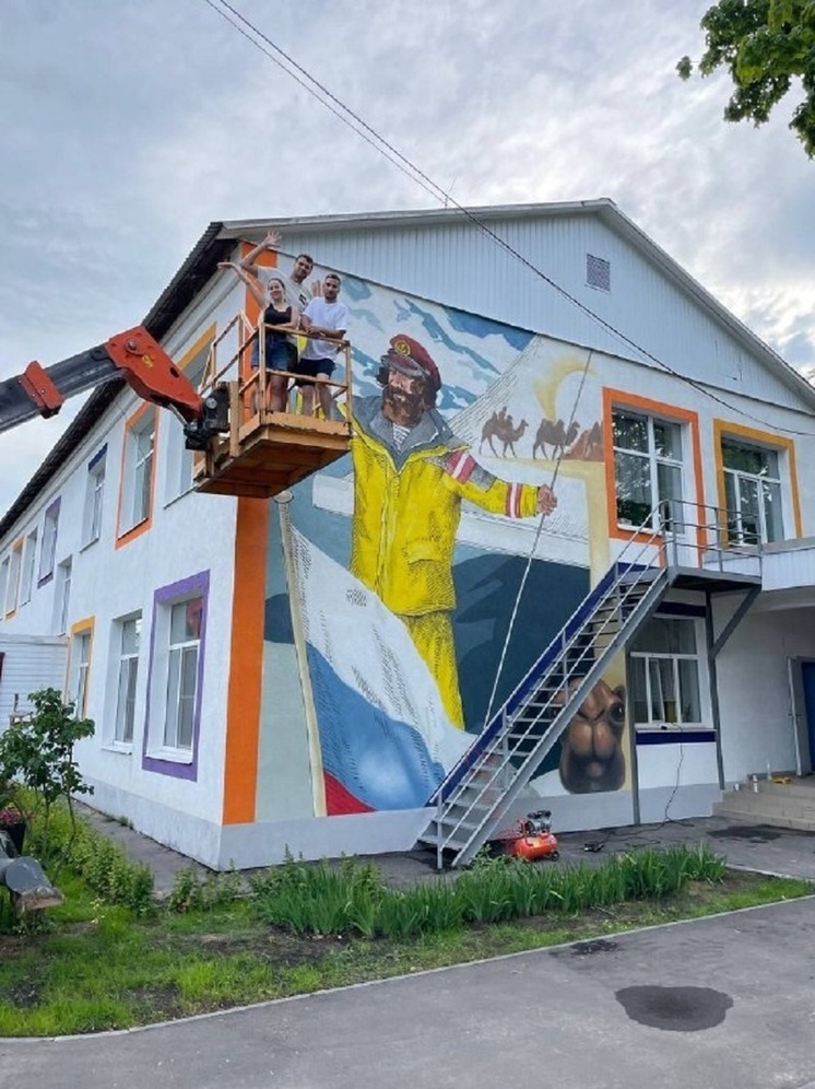 В Чкаловске открыли мурал с изображением Федора Конюхова