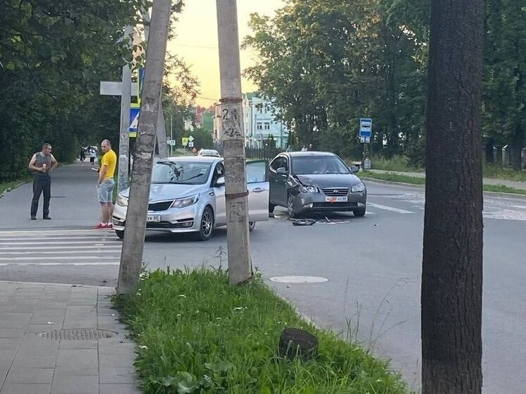Пскович с банкой в руке отказался проходить медицинское освидетельствование после ДТП