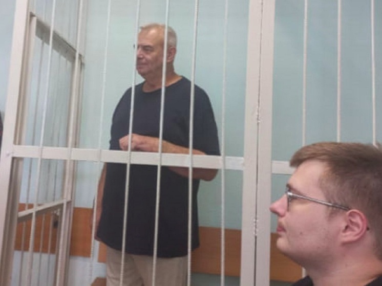 В Новосибирске в суд доставили директоров завода «Тяжстанкогидропресс» Степакина и Арановского