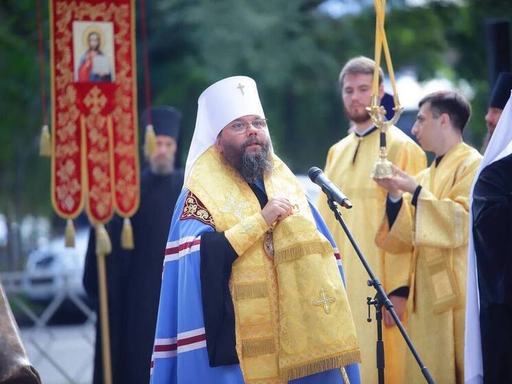 В Пскове появился памятник святителю Тихону