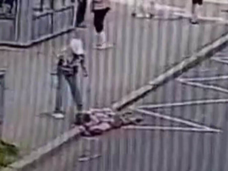 Попавшей под автобус в Колпино пенсионерке ампутировали ногу