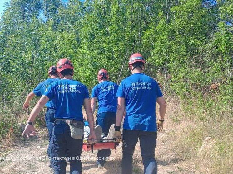 В Севастополе помогли туристу, которому стало плохо во время похода