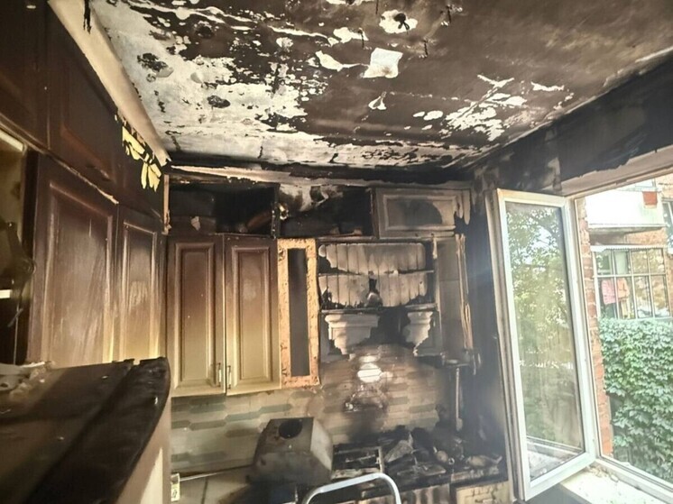 В Ростове из-за возгорания в многоквартирном доме эвакуировали 18 человек